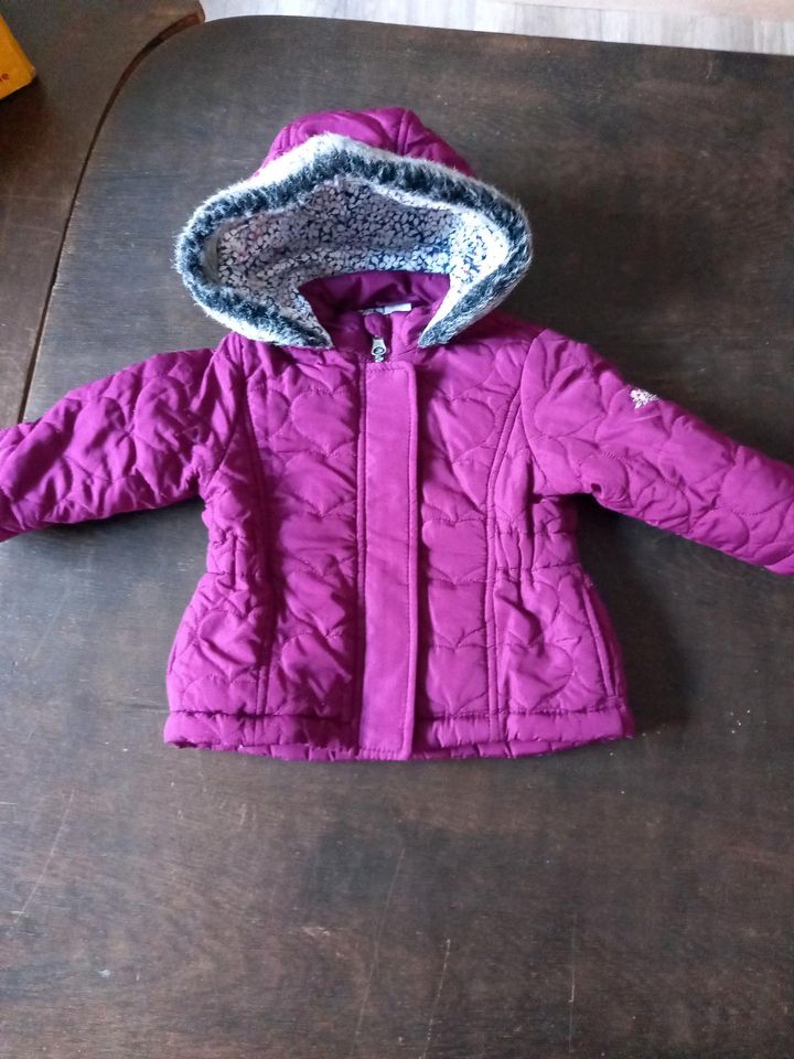 Winterjacke Mädchen Gr. 80 in Diesdorf