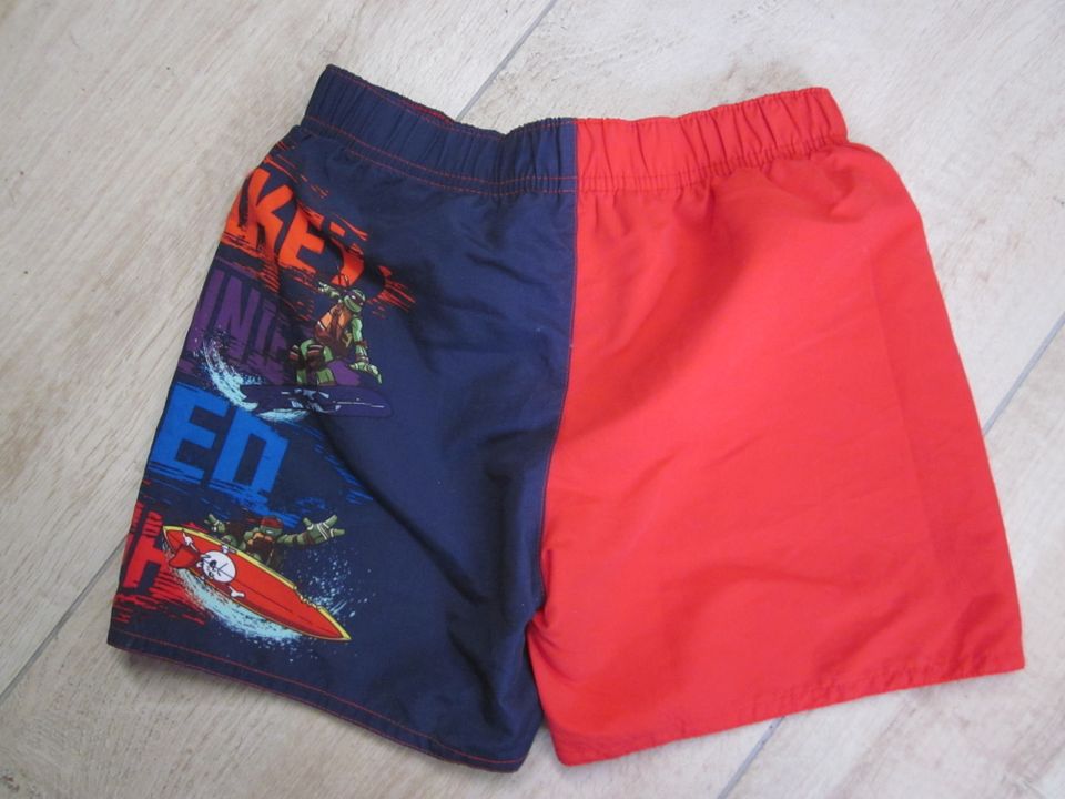 Badehose - Badeshorts - Gr. 122/128 - Turtles - TOP in Itzehoe