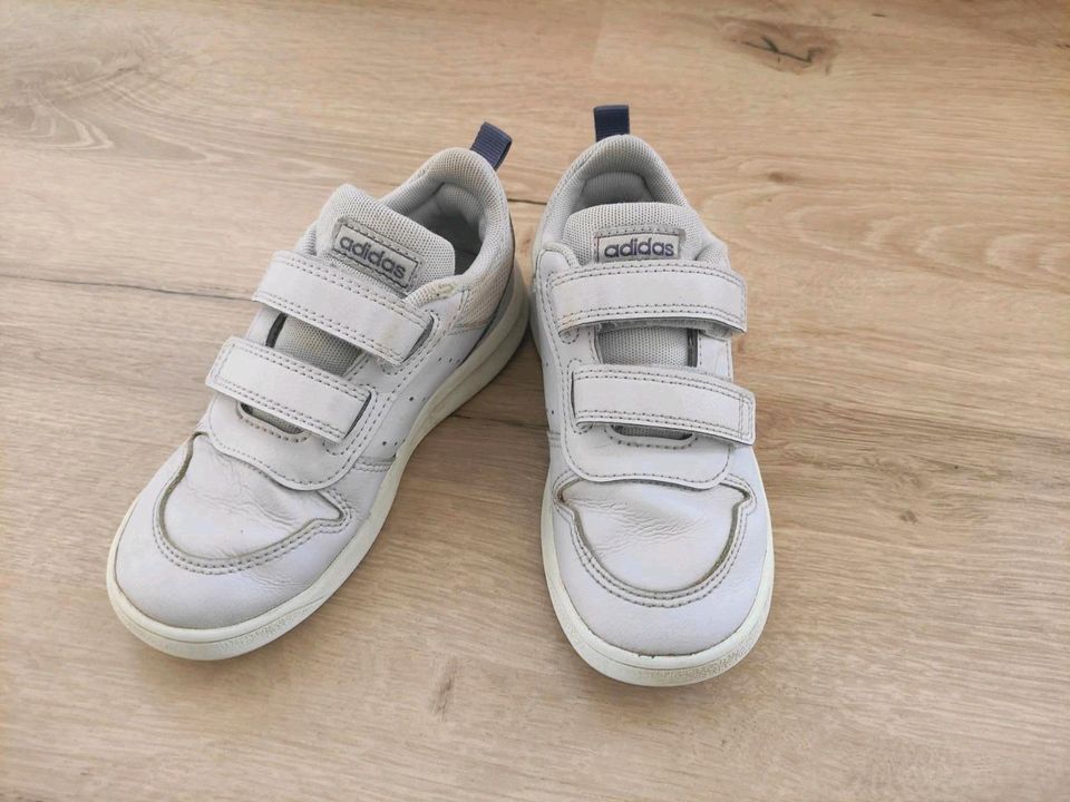 Adidas Sneaker, Turnschuhe, Halbschuhe gr 27 in Allmendingen