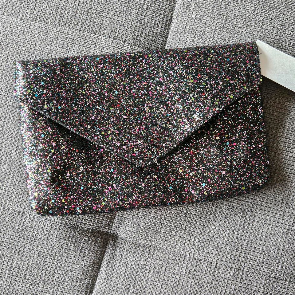 Funkelnde Glitzer- Clutch / Handtasche von H&M, neu in Niederhausen