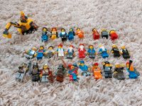 Original Lego Konvolut 4,2 kg mit 29 Figuren Hessen - Petersberg Vorschau