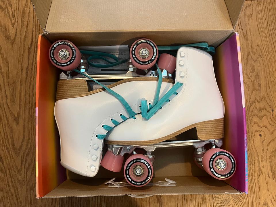 neuwertig Impala Rollschuhe Rollerskates Größe 40 / 7 weiß in Hamburg