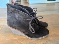 Görtz Keilabsatz Stiefelette Gr.39 Wildleder braun Nordrhein-Westfalen - Bocholt Vorschau