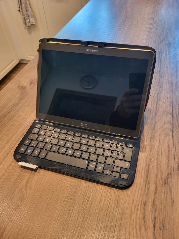 Galaxy Tab s +Tastatur in Berlin