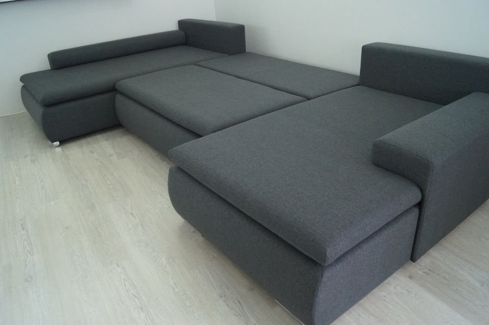 Sofa Couch wohnlandschaft Ausstellungsstück NEU in Elkenroth