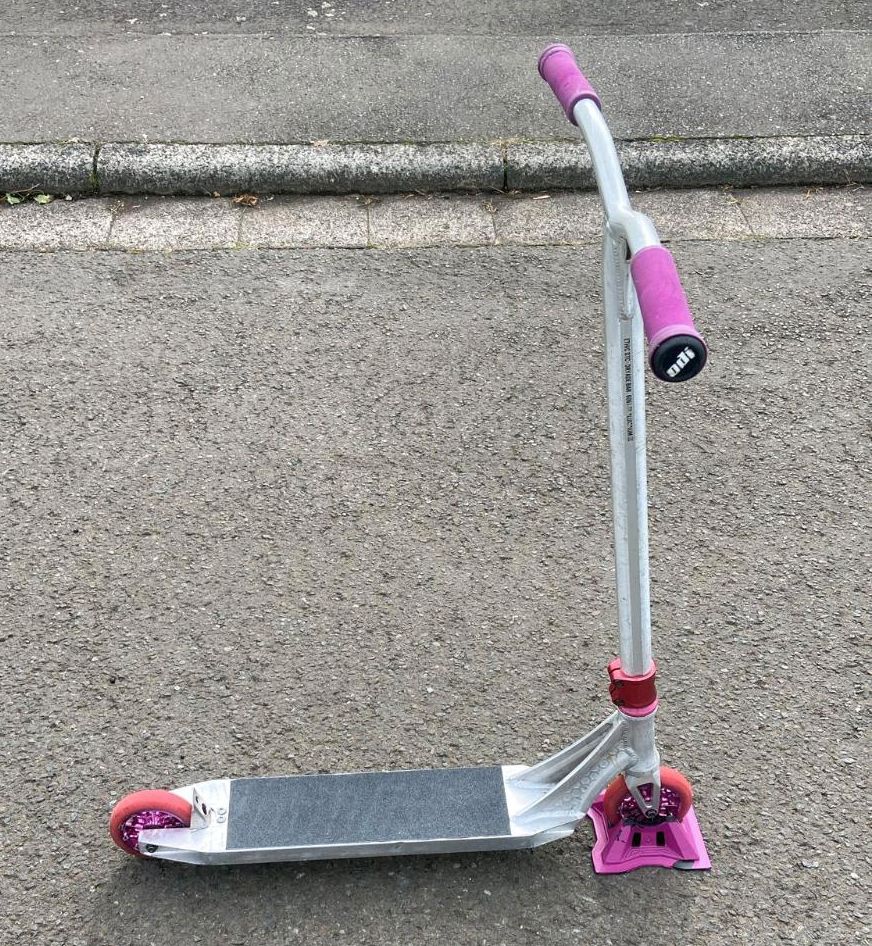 Custom Stunt Scooter Ethic Roller in Cölbe