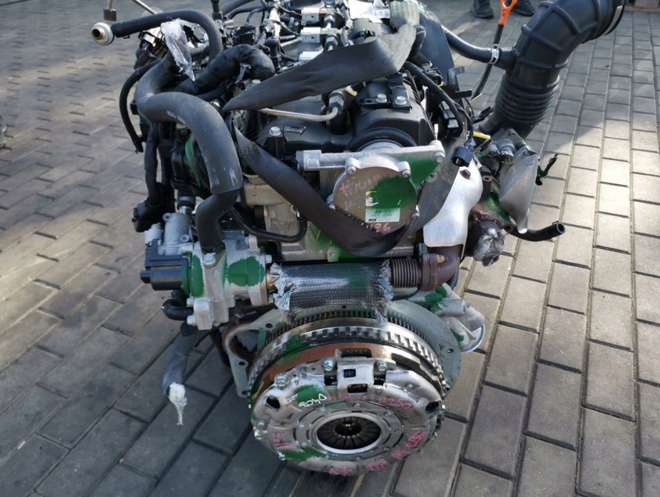 Motor 2.5CRDI D4CB 170PS KIA SORENTO 59TKM KOMPLETT in Berlin