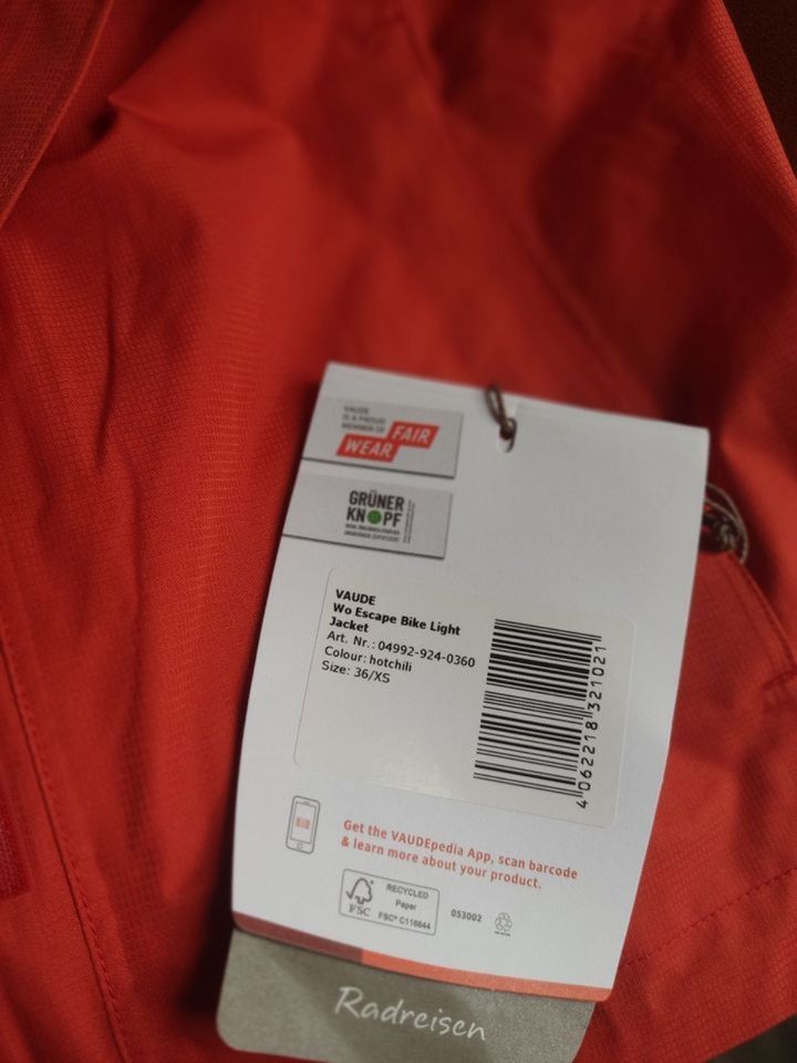 VAUDE Women's Escape Bike Light Jacket Hot Chili NEU mit Etikett in München