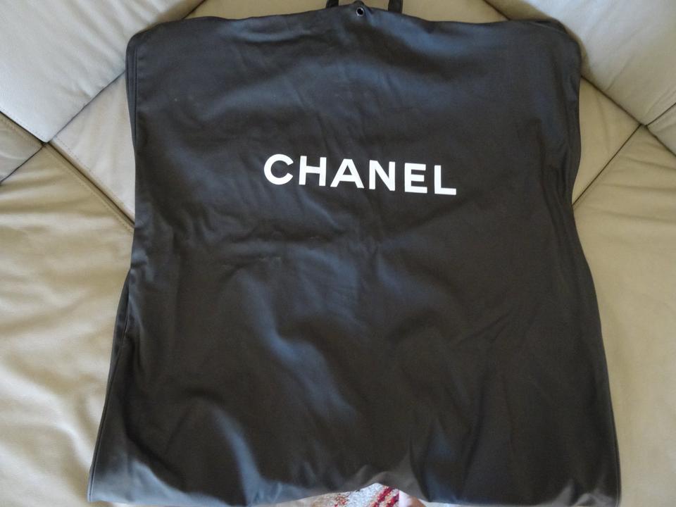 CHANEL Kleidersack Reisetasche Kunststoff Schwarz Logo Print in Tönisvorst