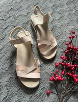 Van der Laan Sandalen Schlappen Beige Rosa Rose 41 Nordrhein-Westfalen - Hemer Vorschau
