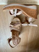 Sandalette Plateau Keilabsatz Tamaris Gr . 36 München - Ludwigsvorstadt-Isarvorstadt Vorschau