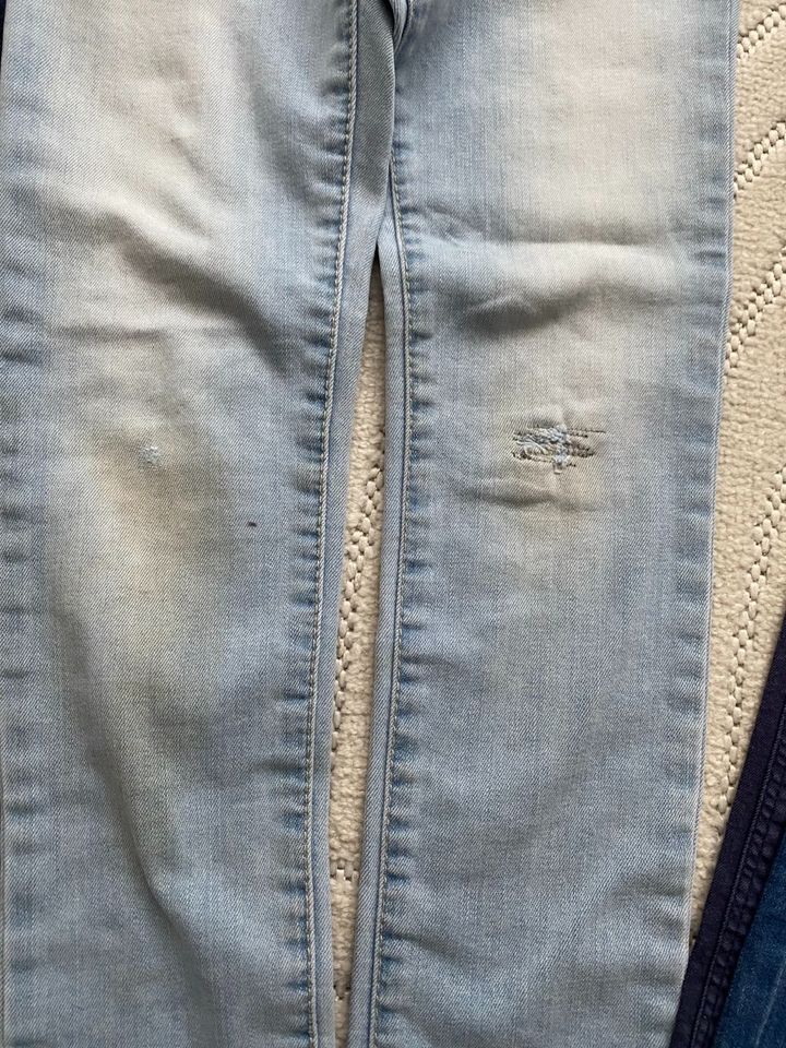 Jeans Paket Größe 122 ZARA / H&M in Siegburg