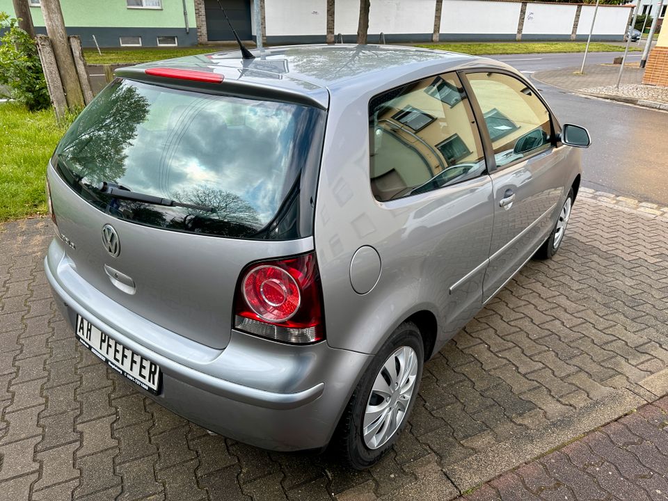 Volkswagen Polo IV Trendline *TÜV NEU*Klima*8-Fach*InspNEU* in Magdeburg