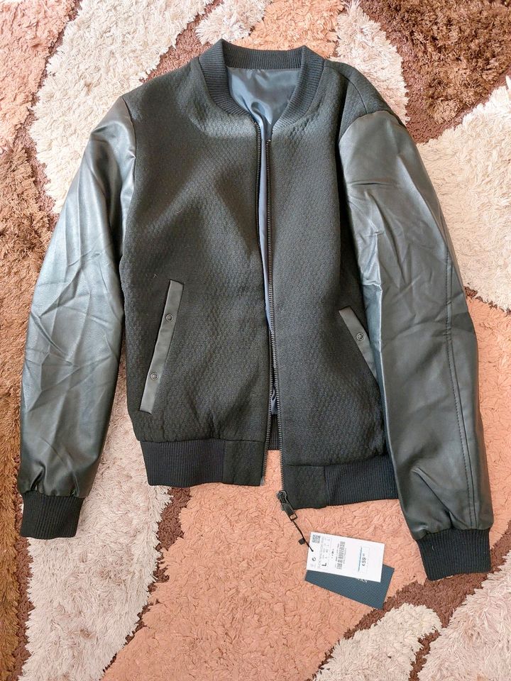 Herren Zara College Jacke in Düsseldorf