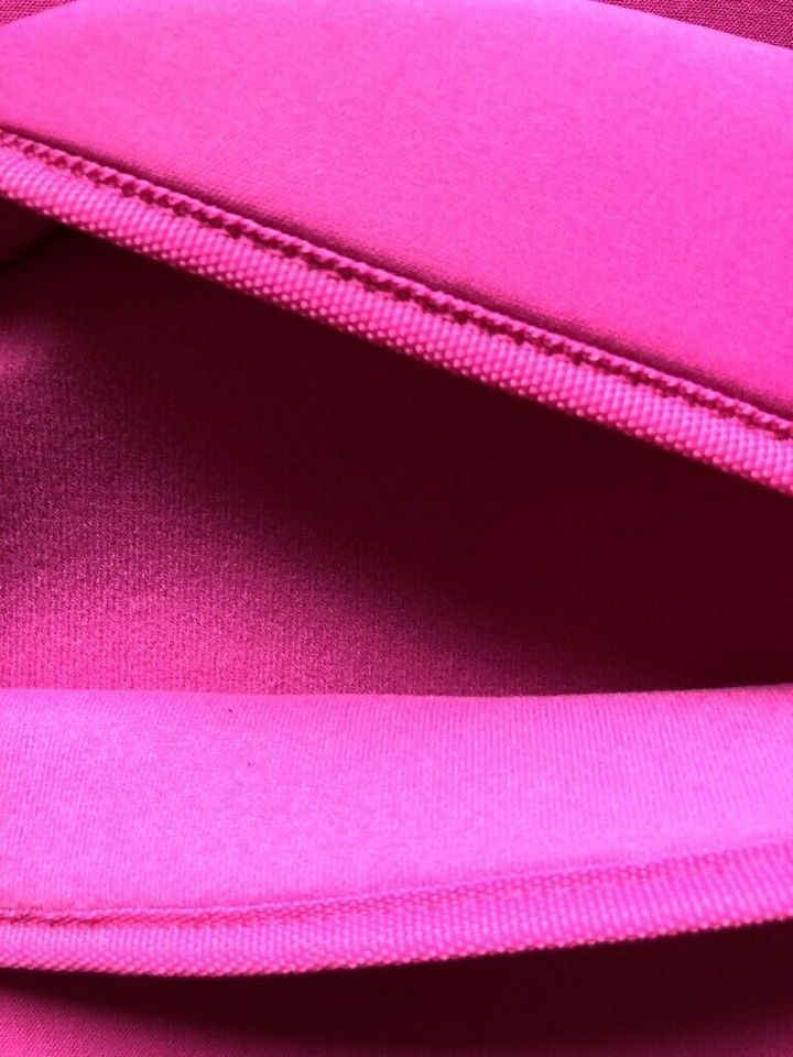 Laptop und Tablet Schutzhülle aus Softshell Neopren in pink in Nürnberg (Mittelfr)