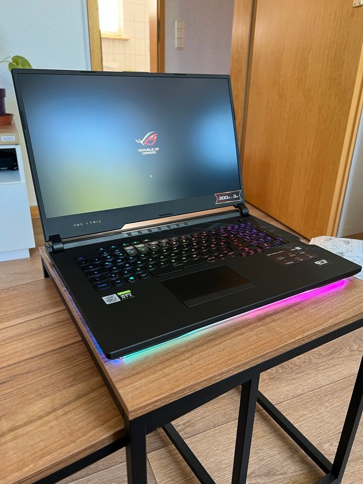 ASUS ROG Strix Scar 17 / Gaming Laptop / RTX 2080 Super in Altena