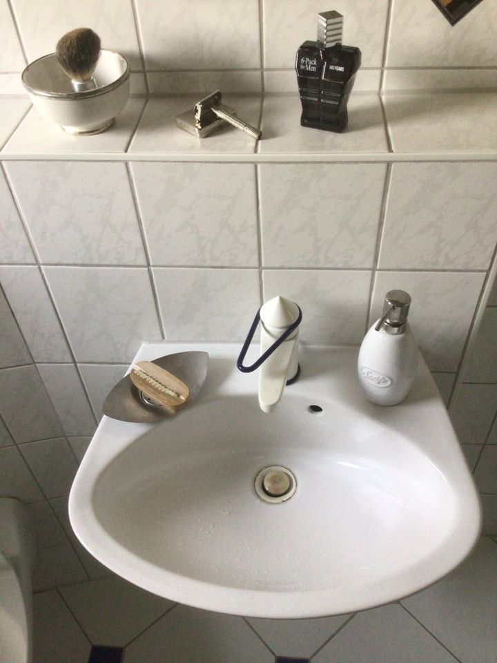 Waschbecken mit Dornbracht Armatur, voll funktionsfähig in Nürnberg (Mittelfr)