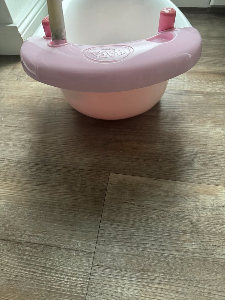 Baby Born Badewanne Puppenbadewanne mit Wasser Blubberfunktion in Bocholt