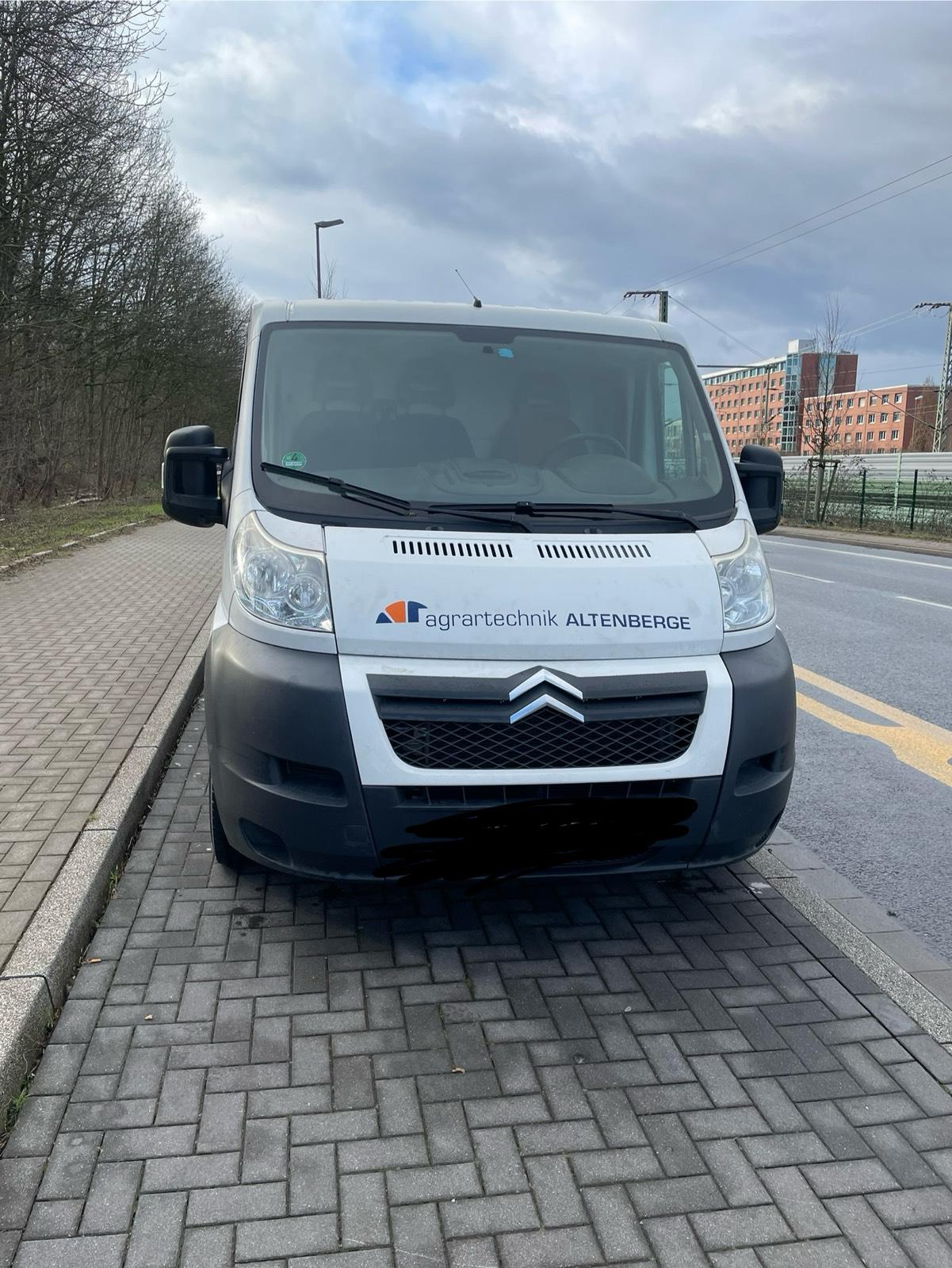 Abbildung des Autos Citroen Jumpers guten Zu…