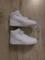 NEUE " NIKE " DAMEN SCHUHE *** GR.38,5 Saarland - Kleinblittersdorf Vorschau