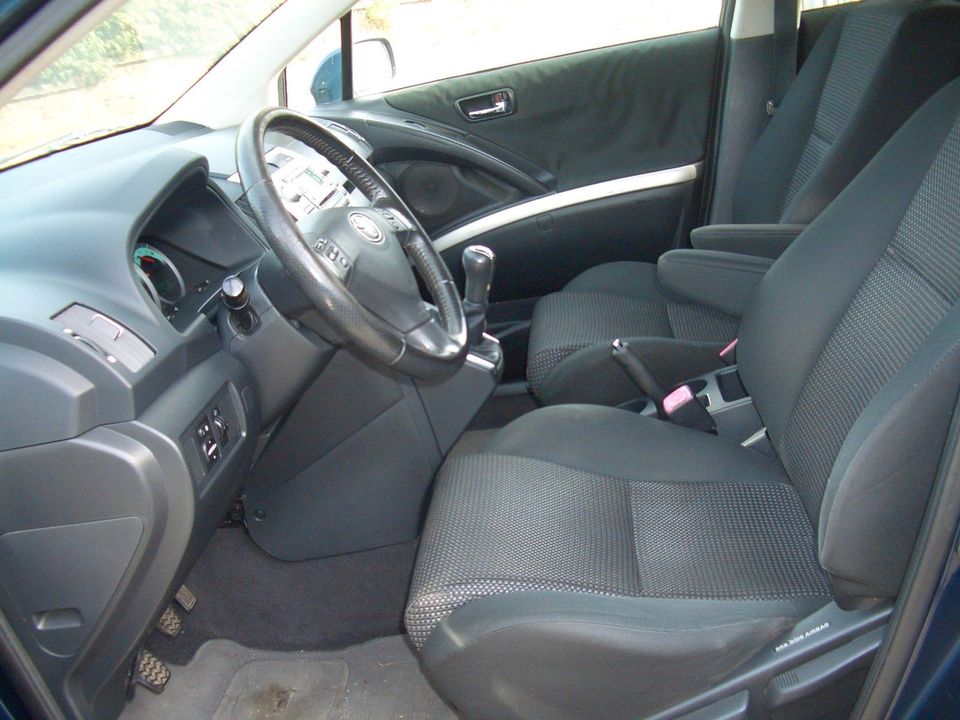 Toyota Corolla Verso 2.2 D-CAT Sol,7 Sitze in Döbeln