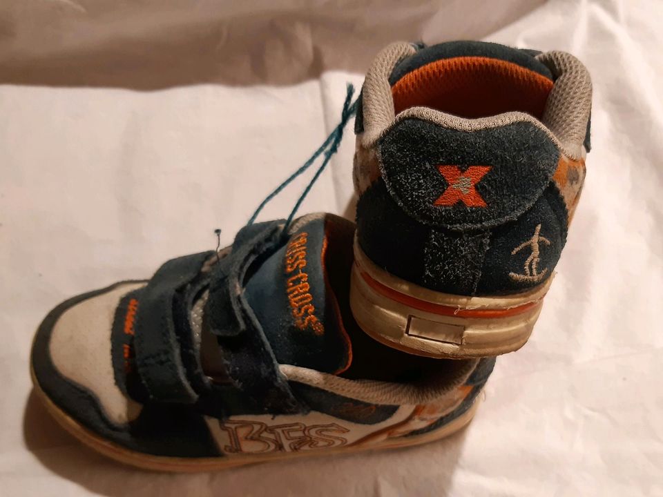 Stiefel, Kinderschuhe, Sandalen, Hausschuhe, Gr. 26-30 in Erfurt