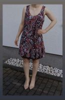 Kleid mit modern art Muster, Gr. 38 Nordrhein-Westfalen - Wiehl Vorschau