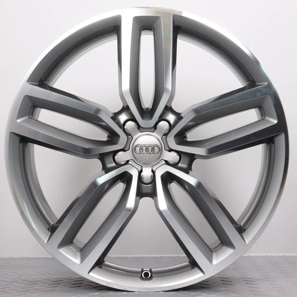 Alufelgen 21 Zoll Audi Q5 8R SQ5 8R Original Felgen Felgensatz "5-Parallelspeichen V-Design" 8R0601025AM Grau 8,5x21ET33 5x112 66,6 Gebraucht in Gefell