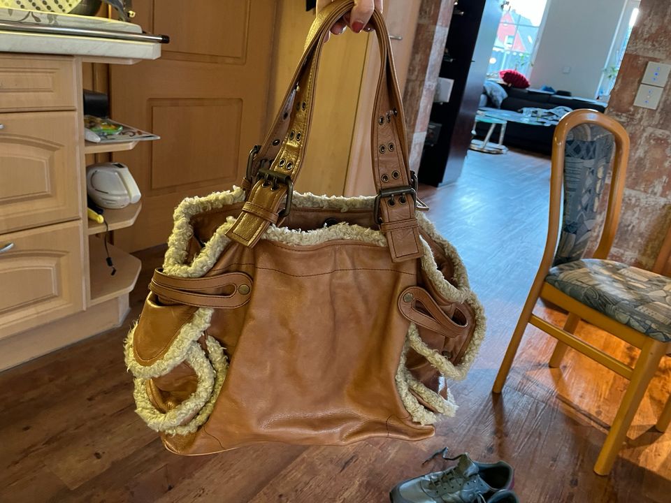 Große (Hand-) Tasche aus Leder in Leer (Ostfriesland)