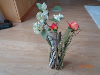 Ständer aus Naturholzzweigen Glasröhren + künstliche Blumen Deko Niedersachsen - Oldendorf (Landkreis Stade) Vorschau