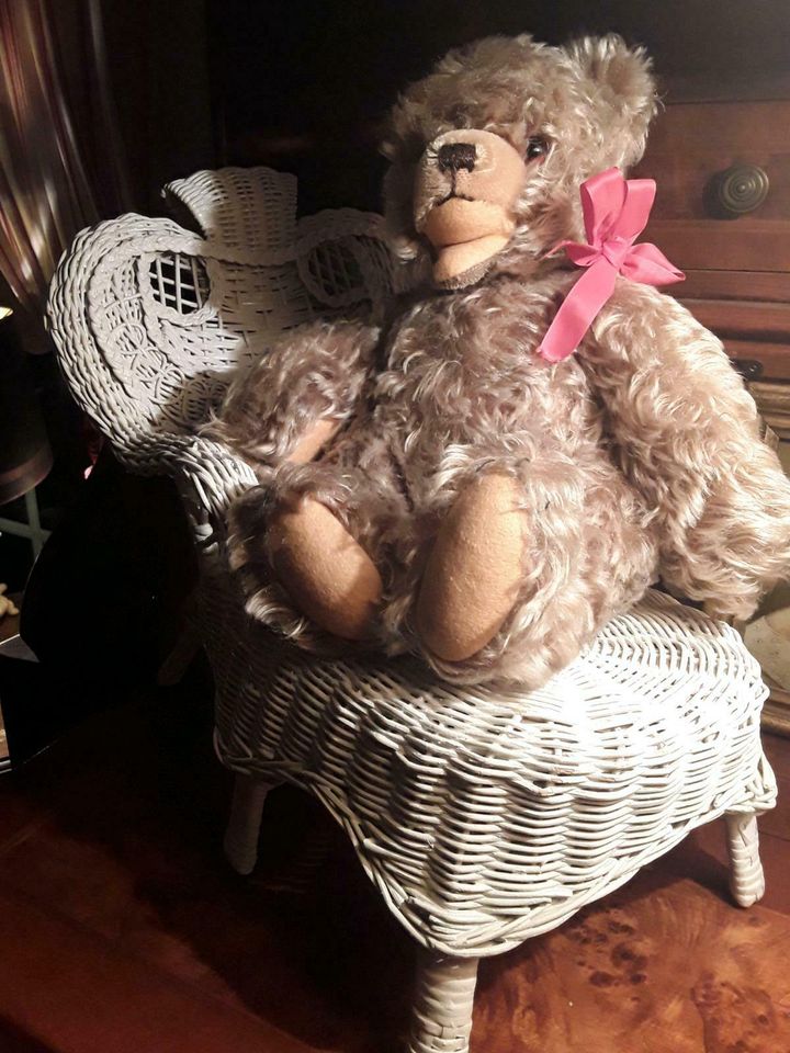 Puppenmöbel Puppenzubehör Rattanliege Jugendstil weiss gross in Scharbeutz