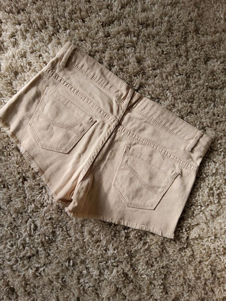 Jeans Shorts beige, Gr 34, wie neu in Karlstadt