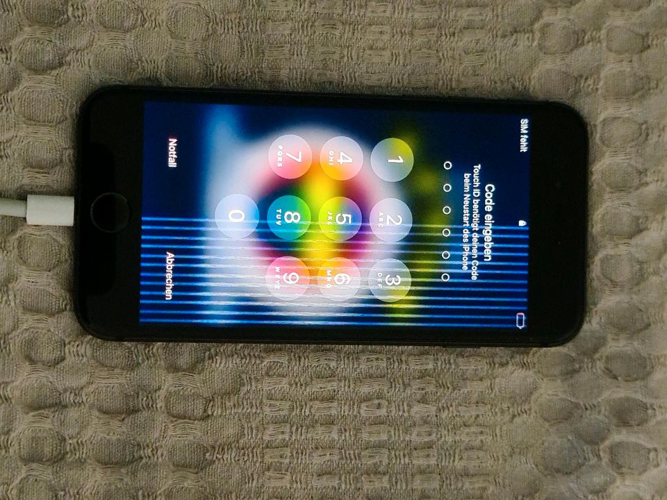 Iphone 8 defekt , 1245780 funktioniert ,369 f. nicht in Bad Wimpfen