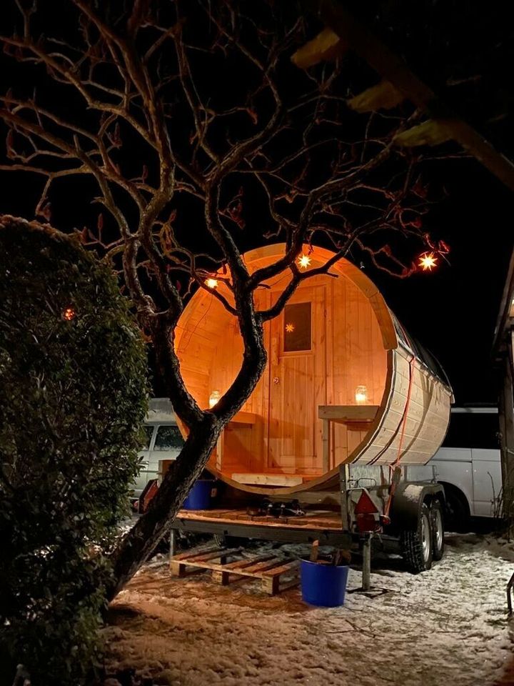 mobile Sauna auf Anhänger, Saunafass, Wellness, Sauna mieten in Haselbachtal