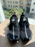 ADIDAS NMD x Neighborhood FREE BOX & Halterung 44 2/3 Hessen - Darmstadt Vorschau