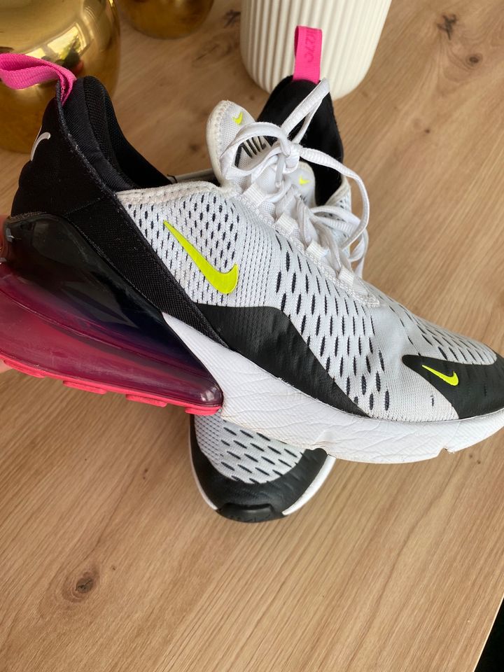 Nike Air 270 weiß/schwarz/ pink Gr 39 in Niedersachsen - Oldenburg | eBay  Kleinanzeigen ist jetzt Kleinanzeigen