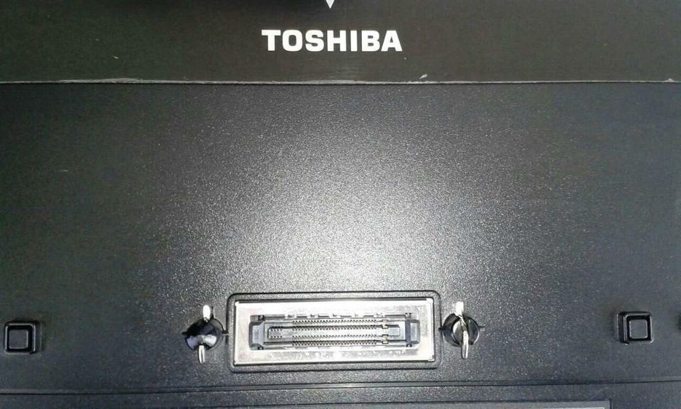 Toshiba Docking Station Express Port Replicator  PA3508E-1PRP TOP in Dortmund