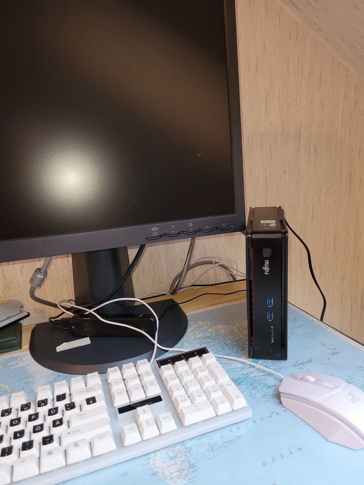 Fujitsu Siemens Esprimo Q920 Komplett PC Set in Ebsdorfergrund