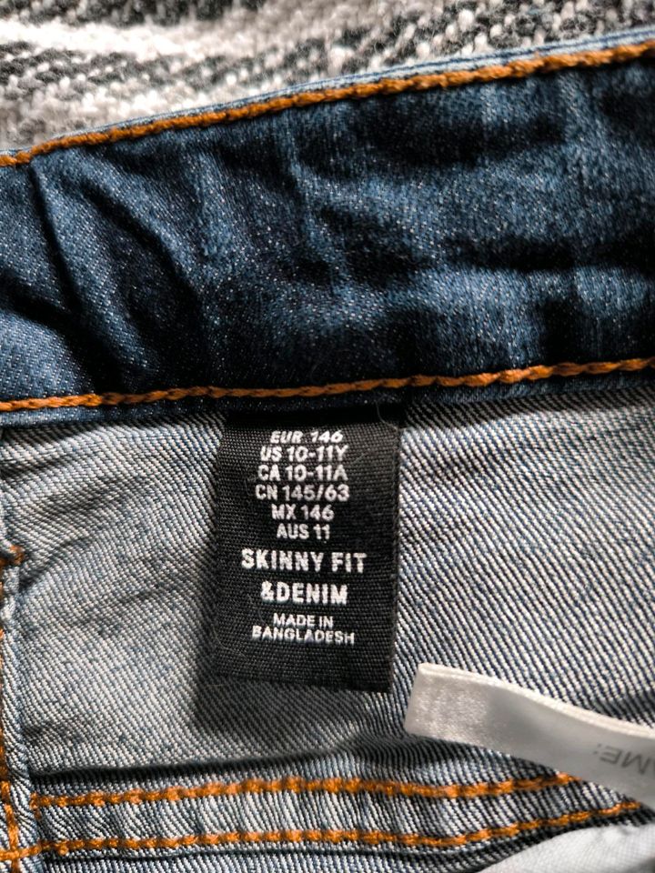 Jungen Jeans in Duisburg