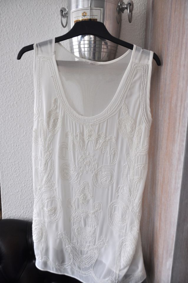 Edel Chiffon Top Bluse Stickerei Perlen Creme M Boutique in Berlin