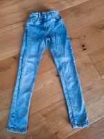 Jeans Gr 134 slim skinny Innenbund Verstellung mit Gummis Alive Nordrhein-Westfalen - Korschenbroich Vorschau