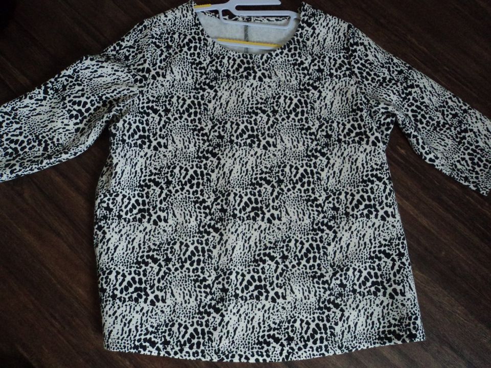 Pullover Shirt T-Shirt schwarz beige Animalprint Gr. 46 Portofrei in Neuenkirchen bei Greifswald