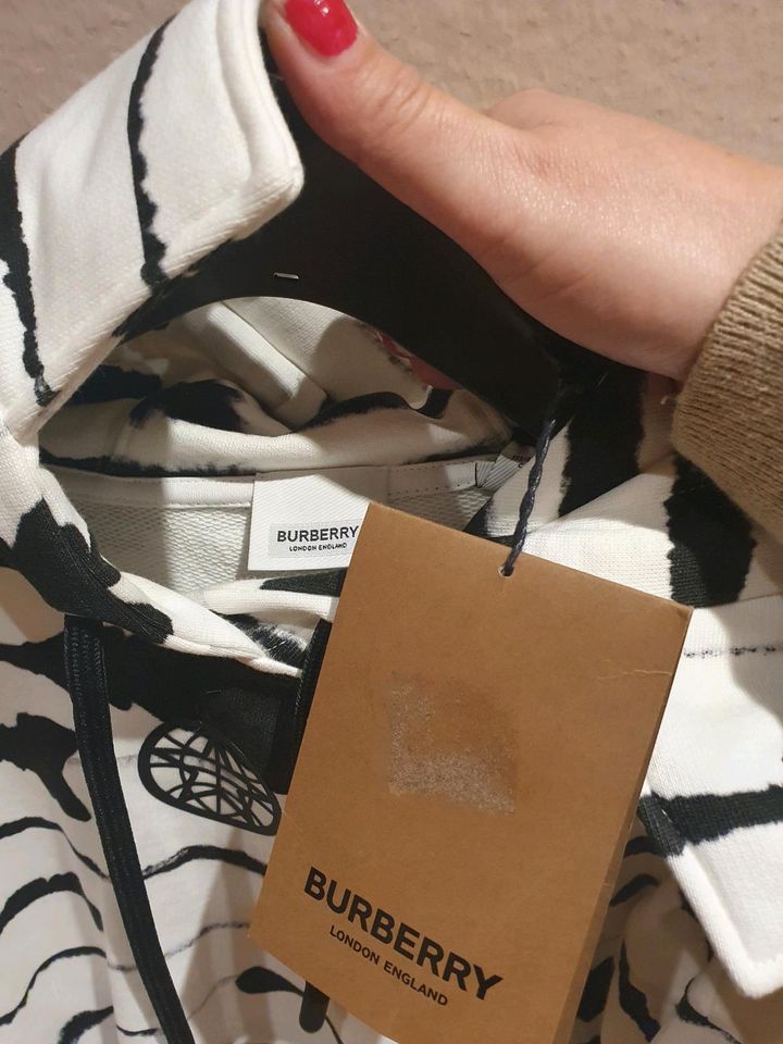 BURBERRY HOODY! NP 890€ in Eschweiler