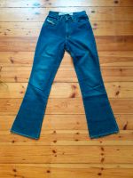 Diesel Jeans Size 28 W28 L in Blau wenig getragen Berlin - Lichtenberg Vorschau