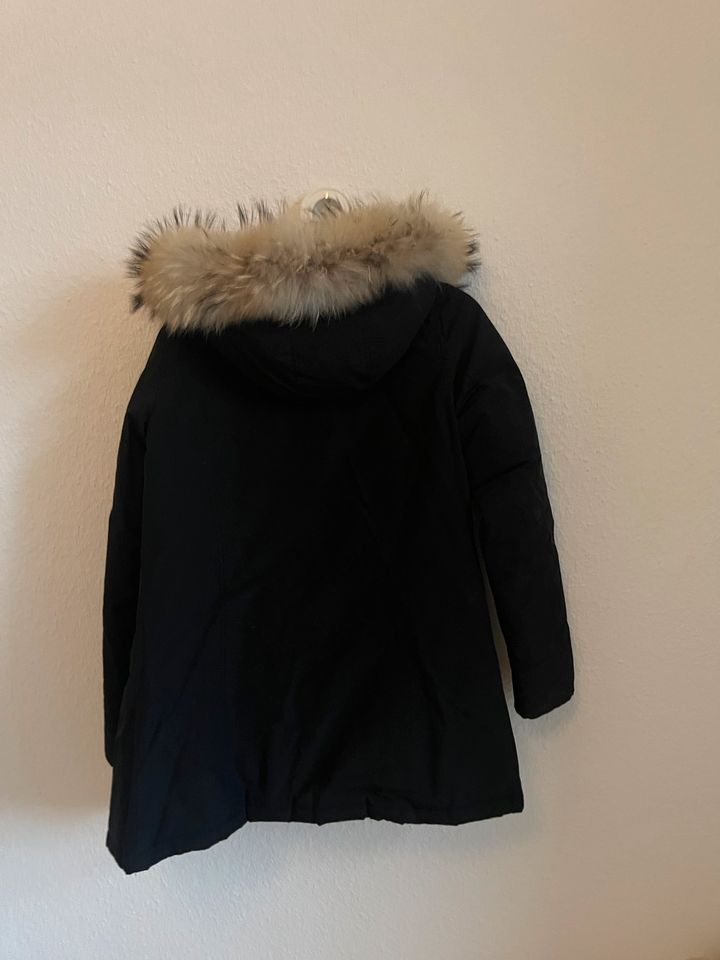 Woolrich Winterjacke Parka schwarz Gr. 34 in Köln