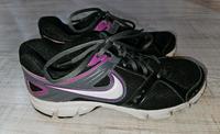 Sportschuhe Nike Running Damen Gr. 40 Niedersachsen - Faßberg Vorschau