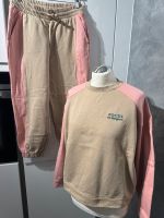 Jake‘s Jogging Anzug 2-teiler Jogger Gr M Beige rosa Duisburg - Homberg/Ruhrort/Baerl Vorschau