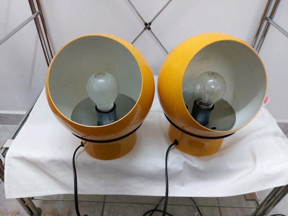 2 x Space age kugellampe , wandlampe/ Tischlampe gelb hemi in Regensburg