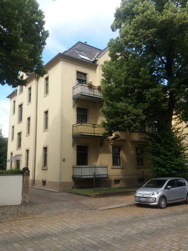 Bew.stop! 2-Zimmer-Single-Wohnung mit Balkon und Einbauküche in Dresden