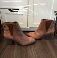 37 Mtng NEU Schuhe Stiefeletten braun Kunstleder Nordrhein-Westfalen - Monheim am Rhein Vorschau